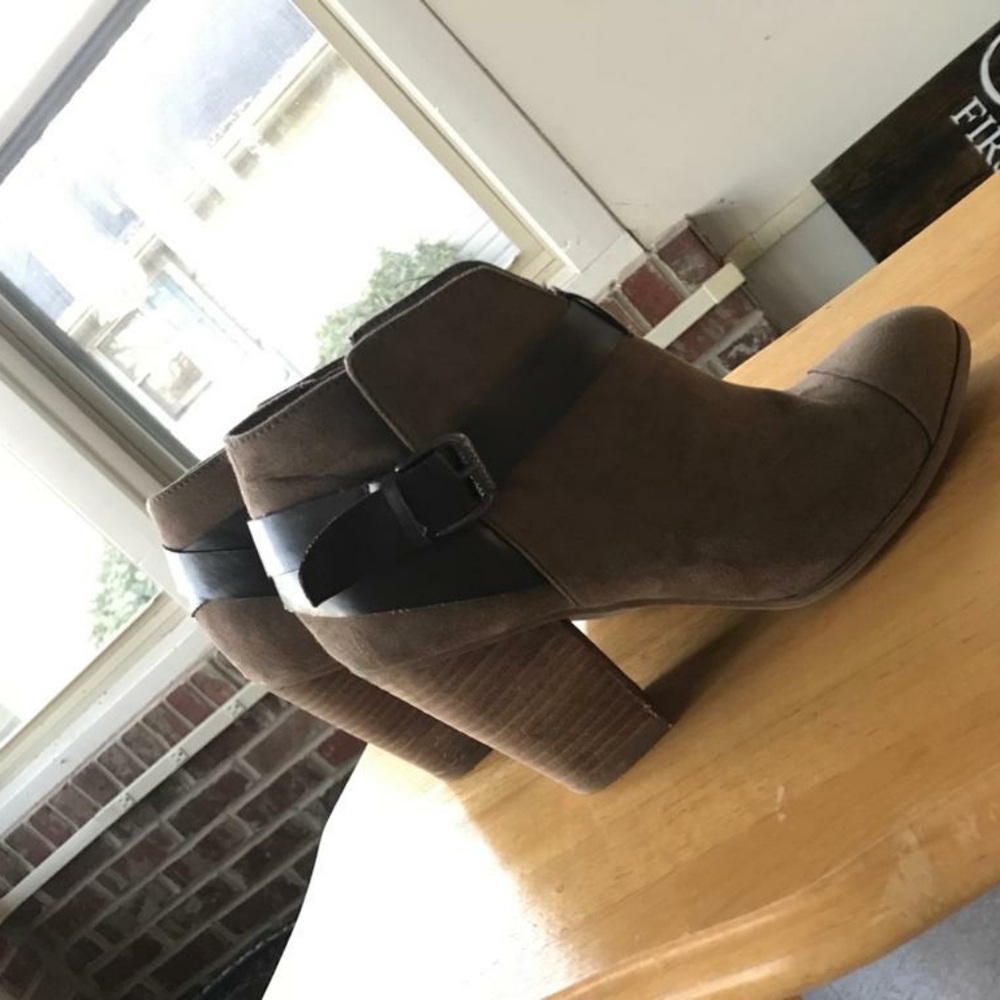 Heeled booties